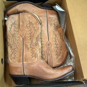 Old West cowboy boot. Womens size 7.5